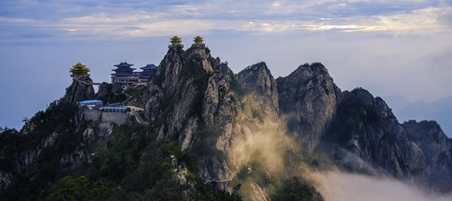 河南省第六届“三山同登”群众登山健身大会在栾川老君山景区成功举办