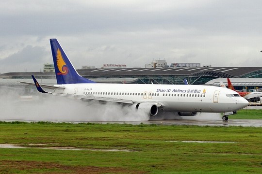 37个航班因暴雨延误　深圳机场妥善安排旅客
